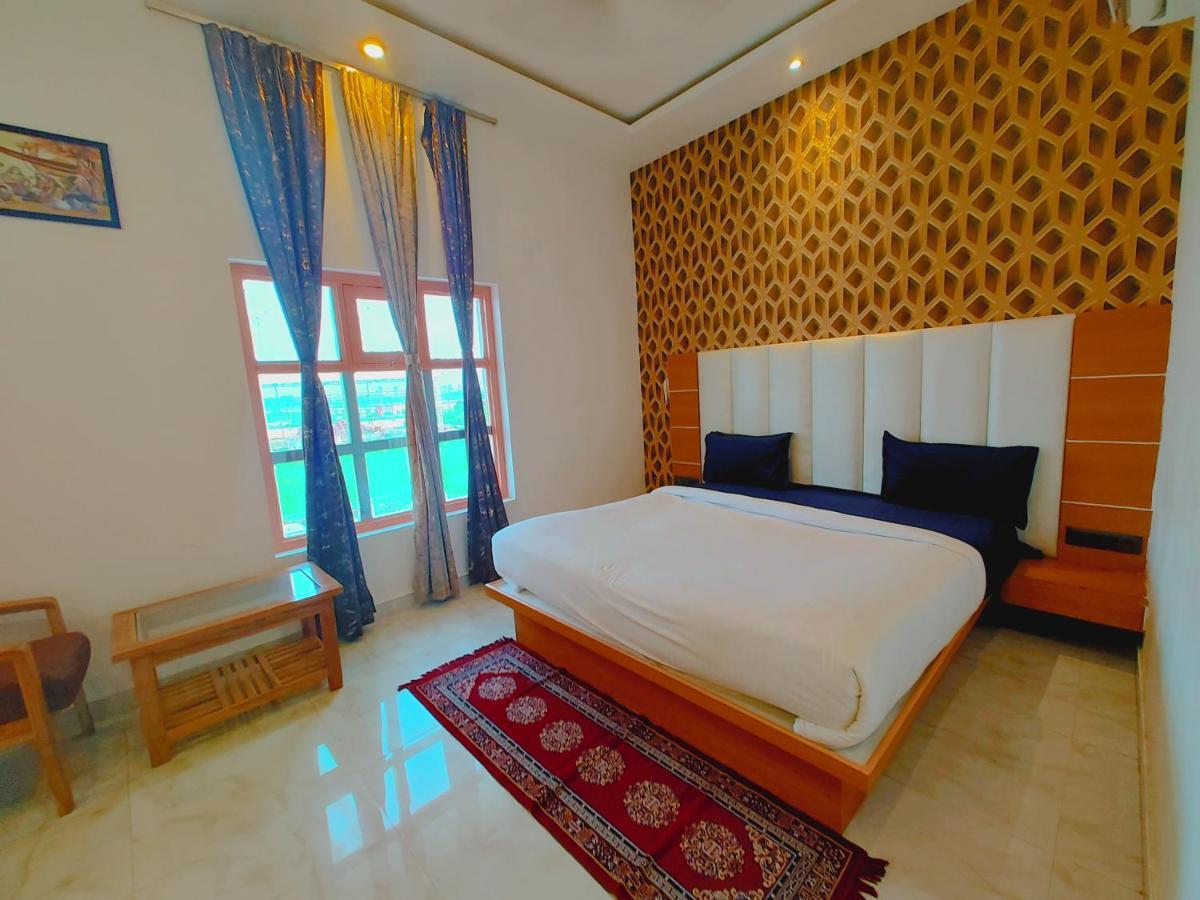 Avadh Sunshine Palace Hotel And Resort Ayodhya エクステリア 写真
