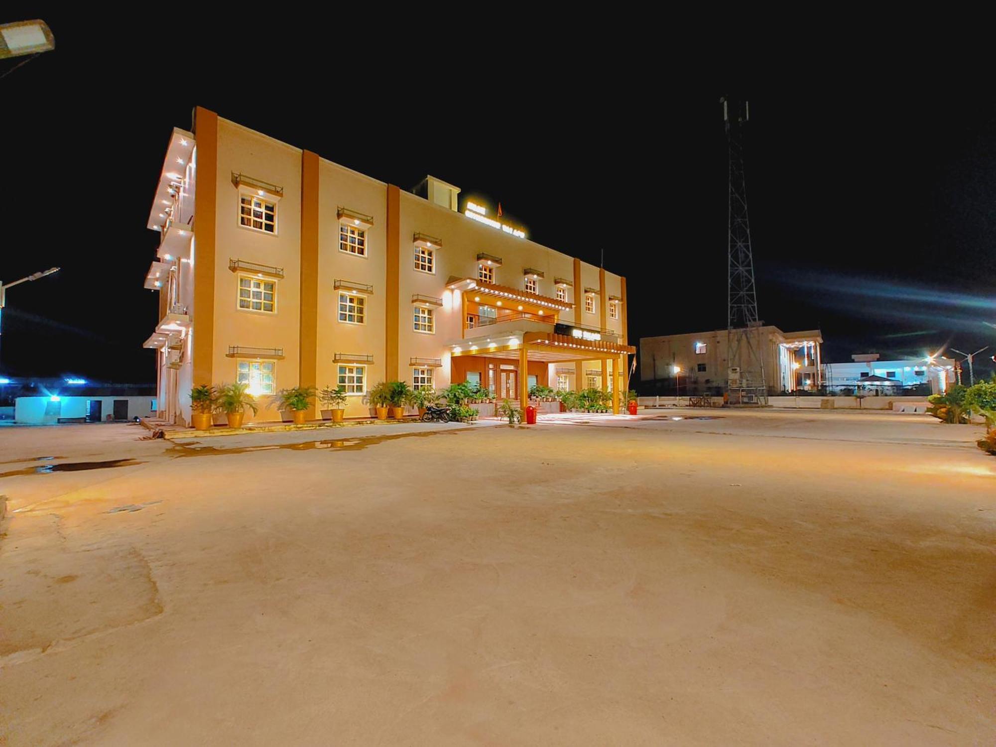 Avadh Sunshine Palace Hotel And Resort Ayodhya エクステリア 写真