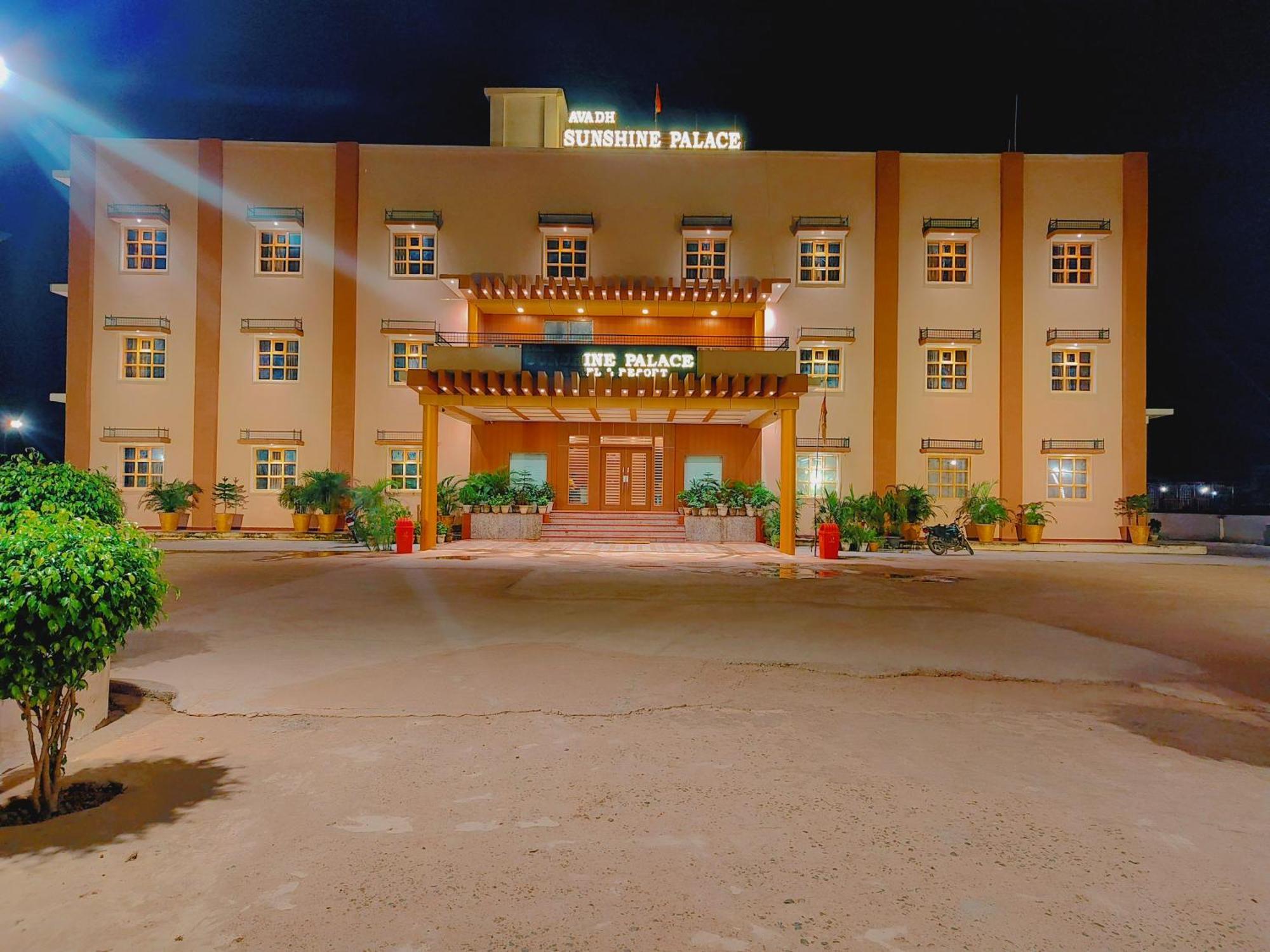 Avadh Sunshine Palace Hotel And Resort Ayodhya エクステリア 写真