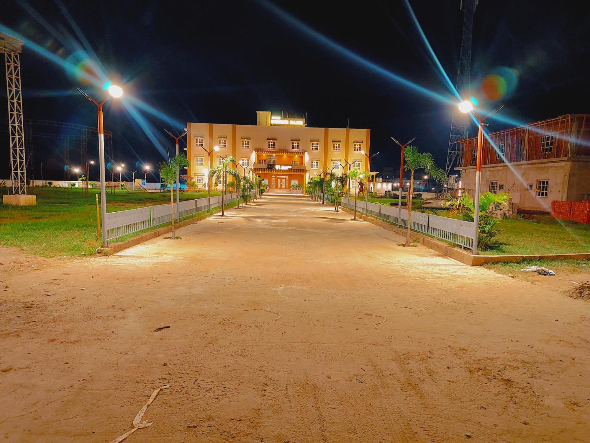 Avadh Sunshine Palace Hotel And Resort Ayodhya エクステリア 写真
