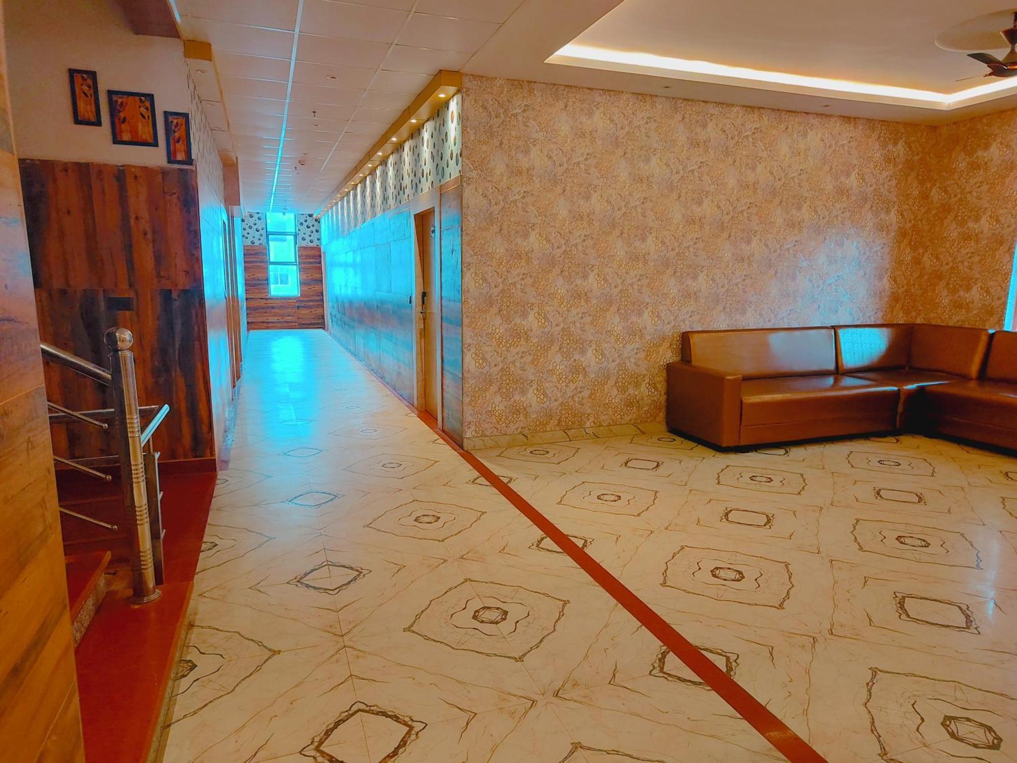 Avadh Sunshine Palace Hotel And Resort Ayodhya エクステリア 写真
