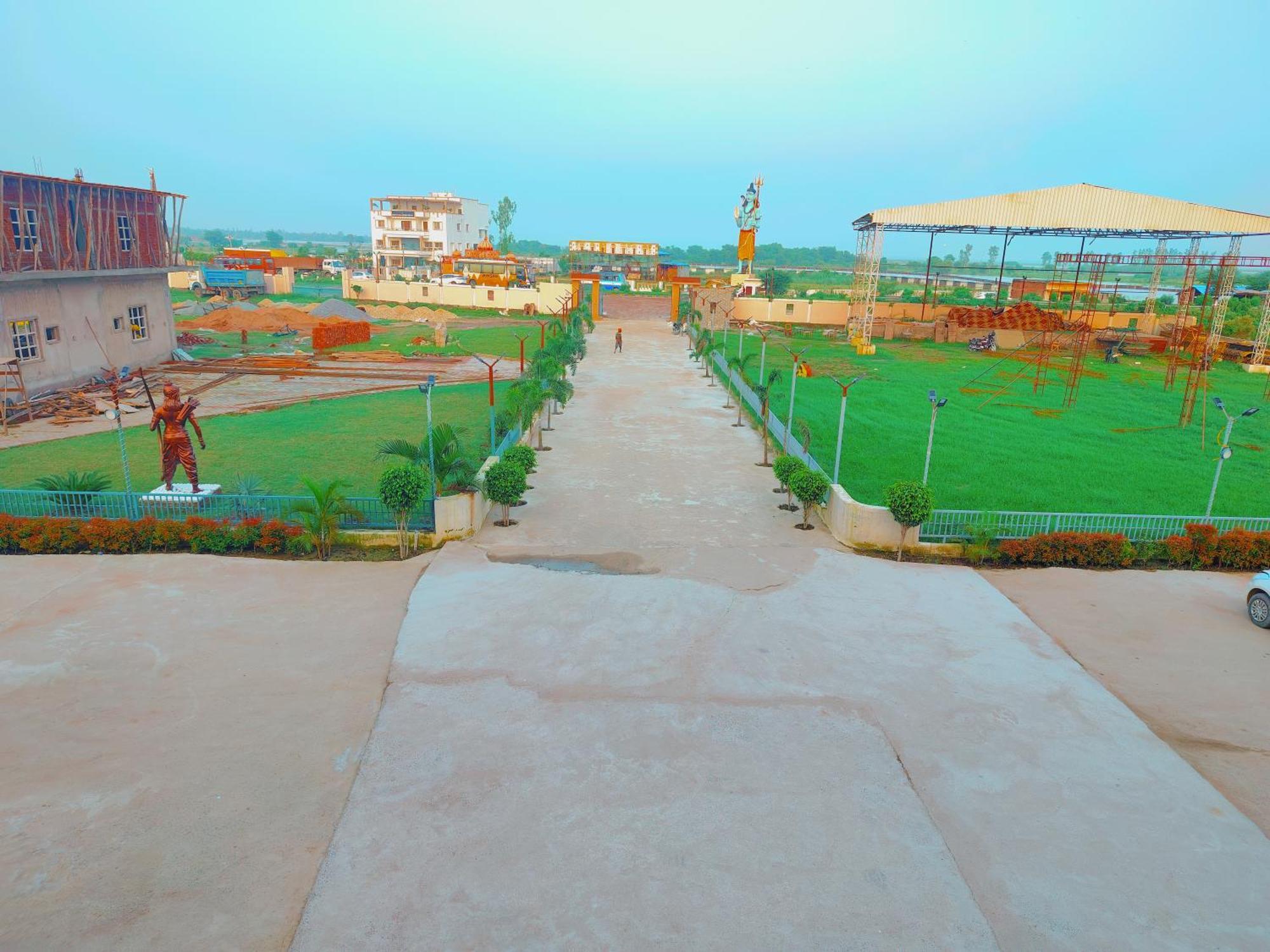Avadh Sunshine Palace Hotel And Resort Ayodhya エクステリア 写真