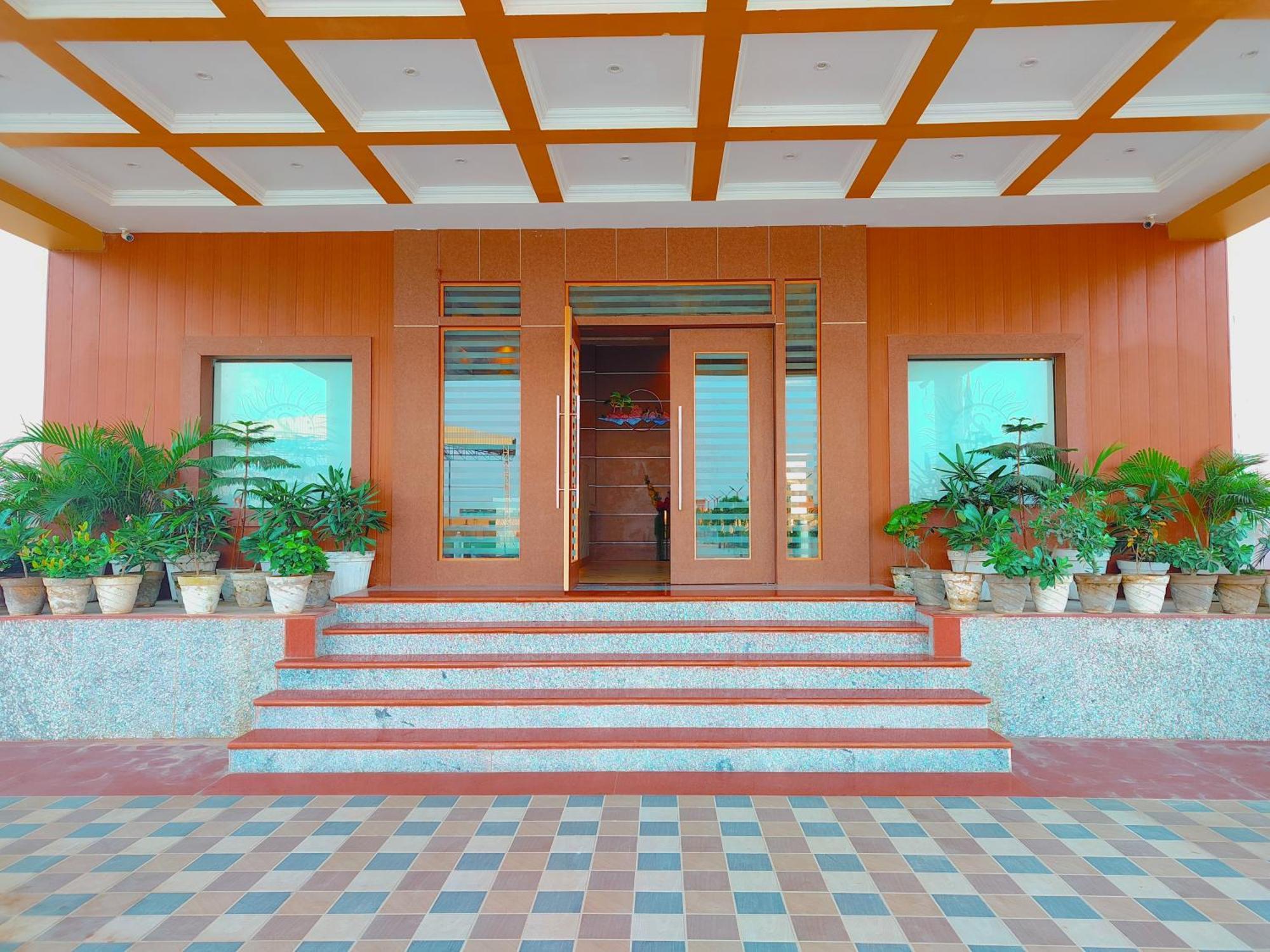 Avadh Sunshine Palace Hotel And Resort Ayodhya エクステリア 写真