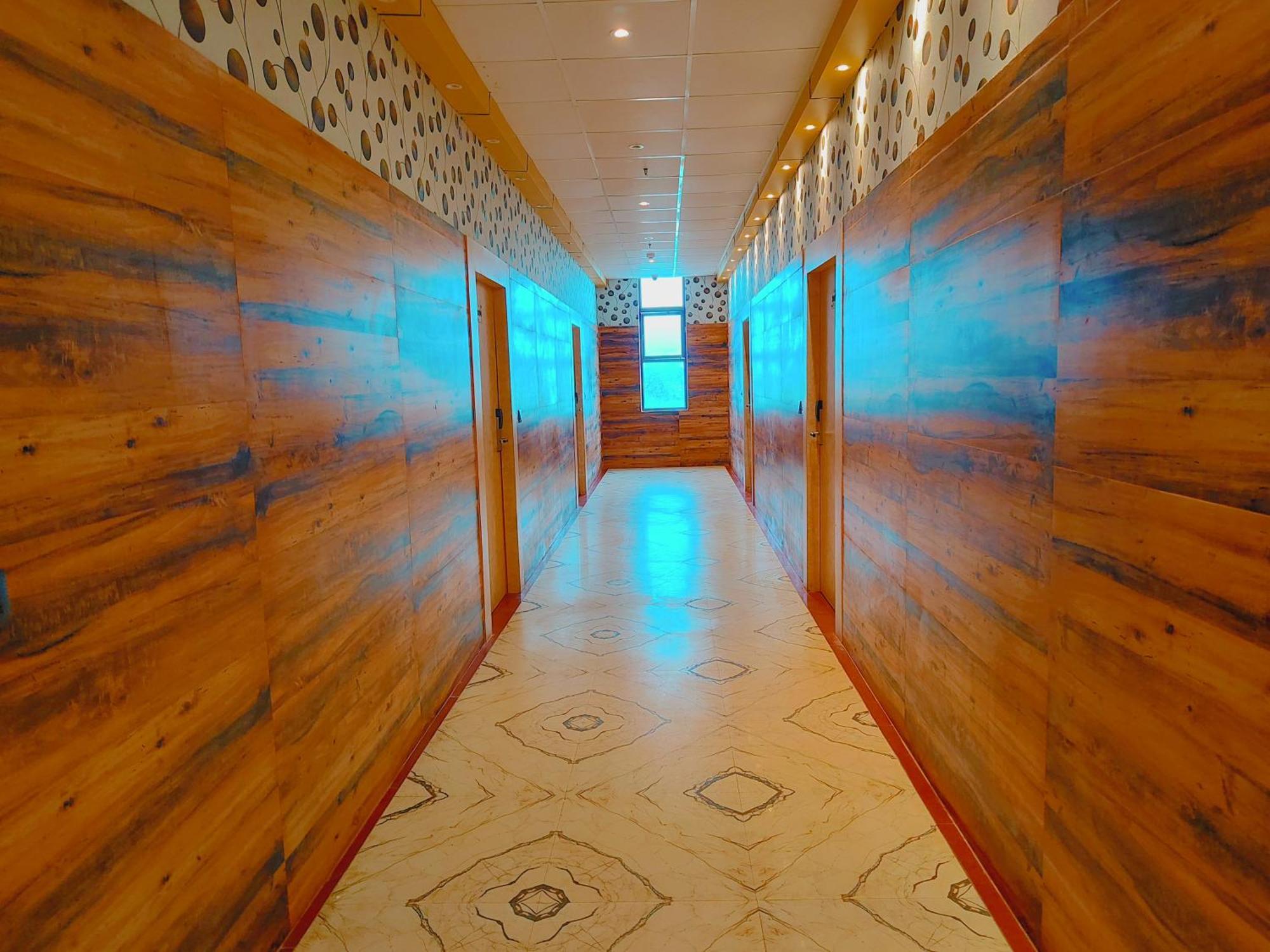Avadh Sunshine Palace Hotel And Resort Ayodhya エクステリア 写真
