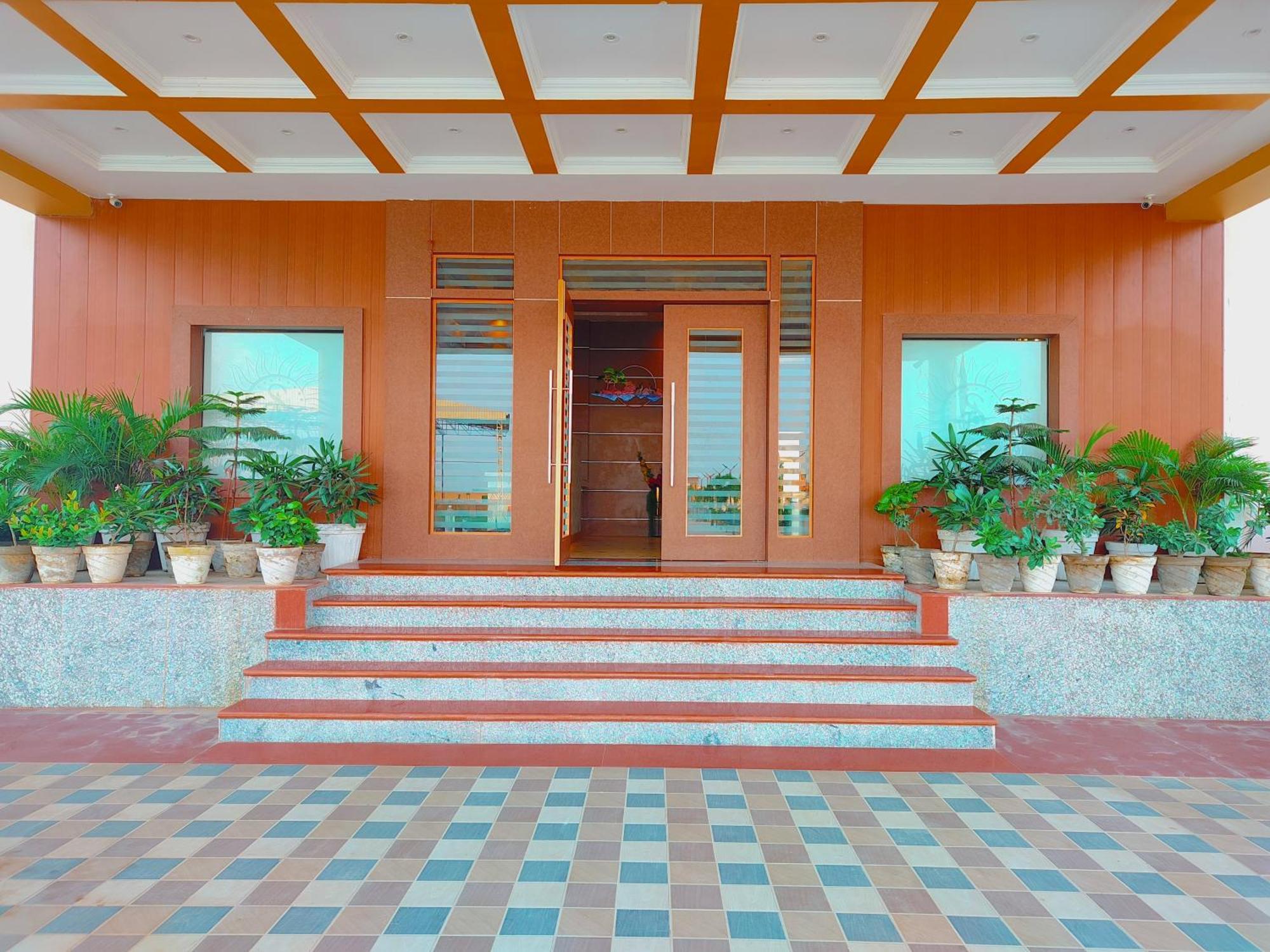 Avadh Sunshine Palace Hotel And Resort Ayodhya エクステリア 写真