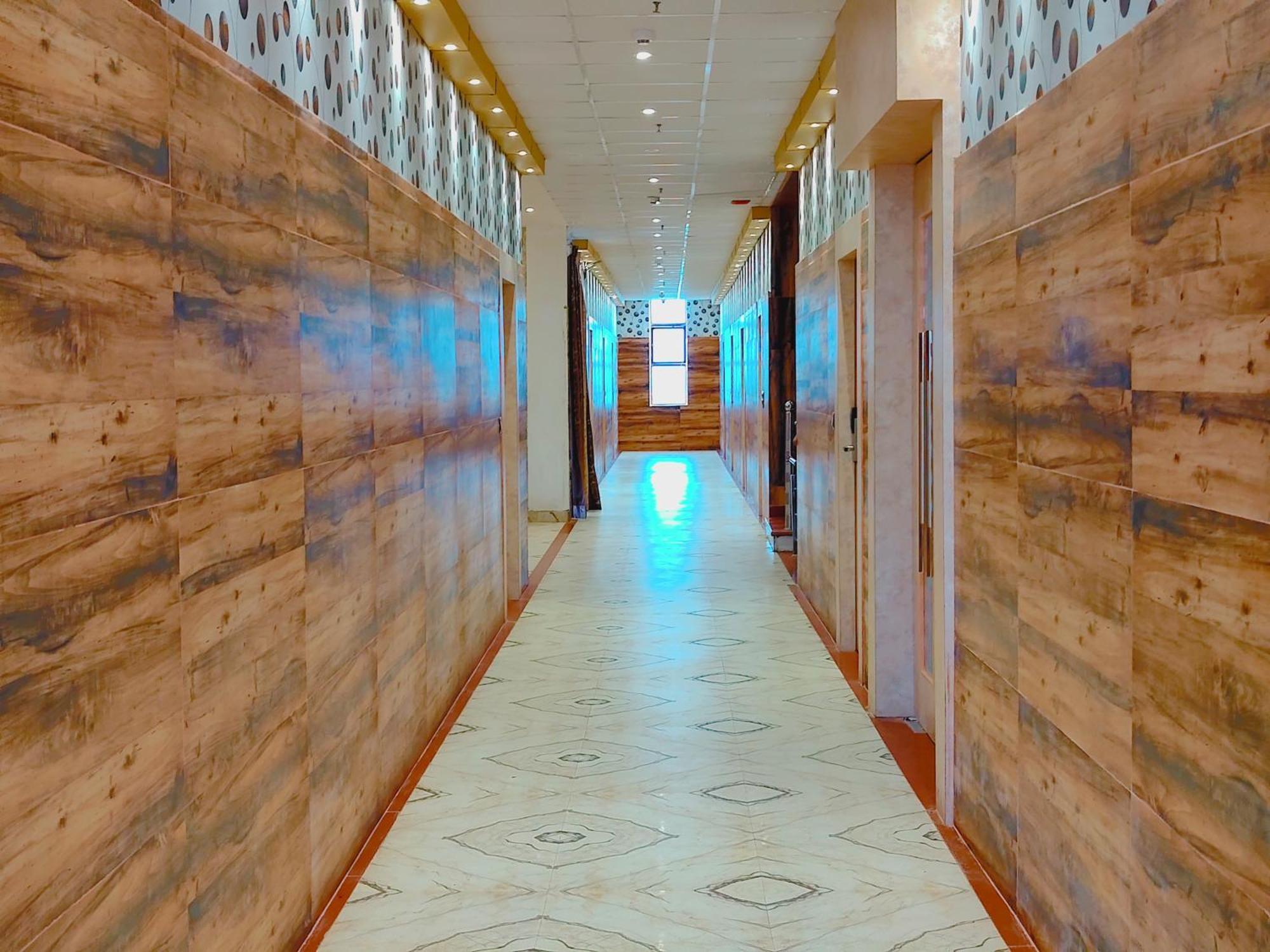 Avadh Sunshine Palace Hotel And Resort Ayodhya エクステリア 写真